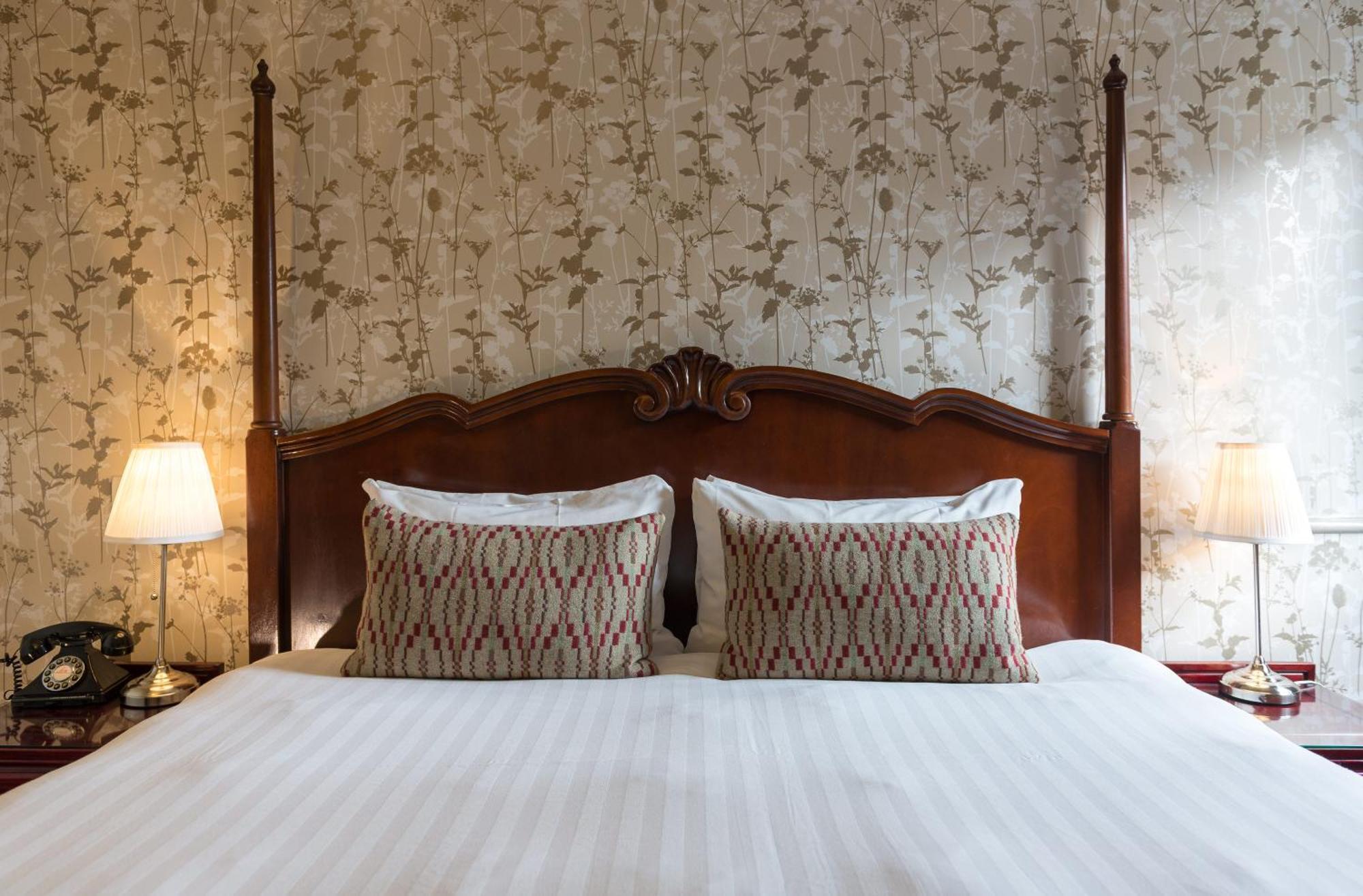 The Crown Manor House Hotel Lyndhurst Bagian luar foto