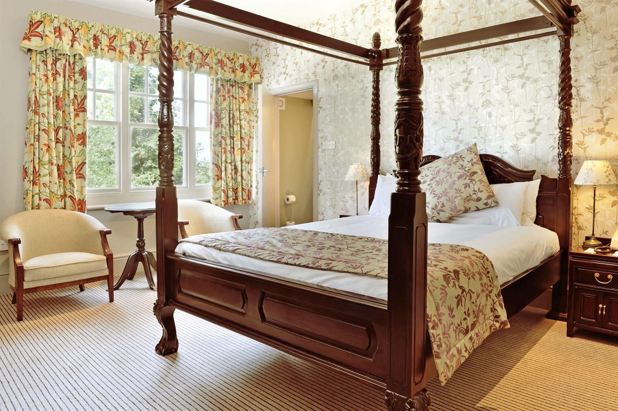 The Crown Manor House Hotel Lyndhurst Bagian luar foto