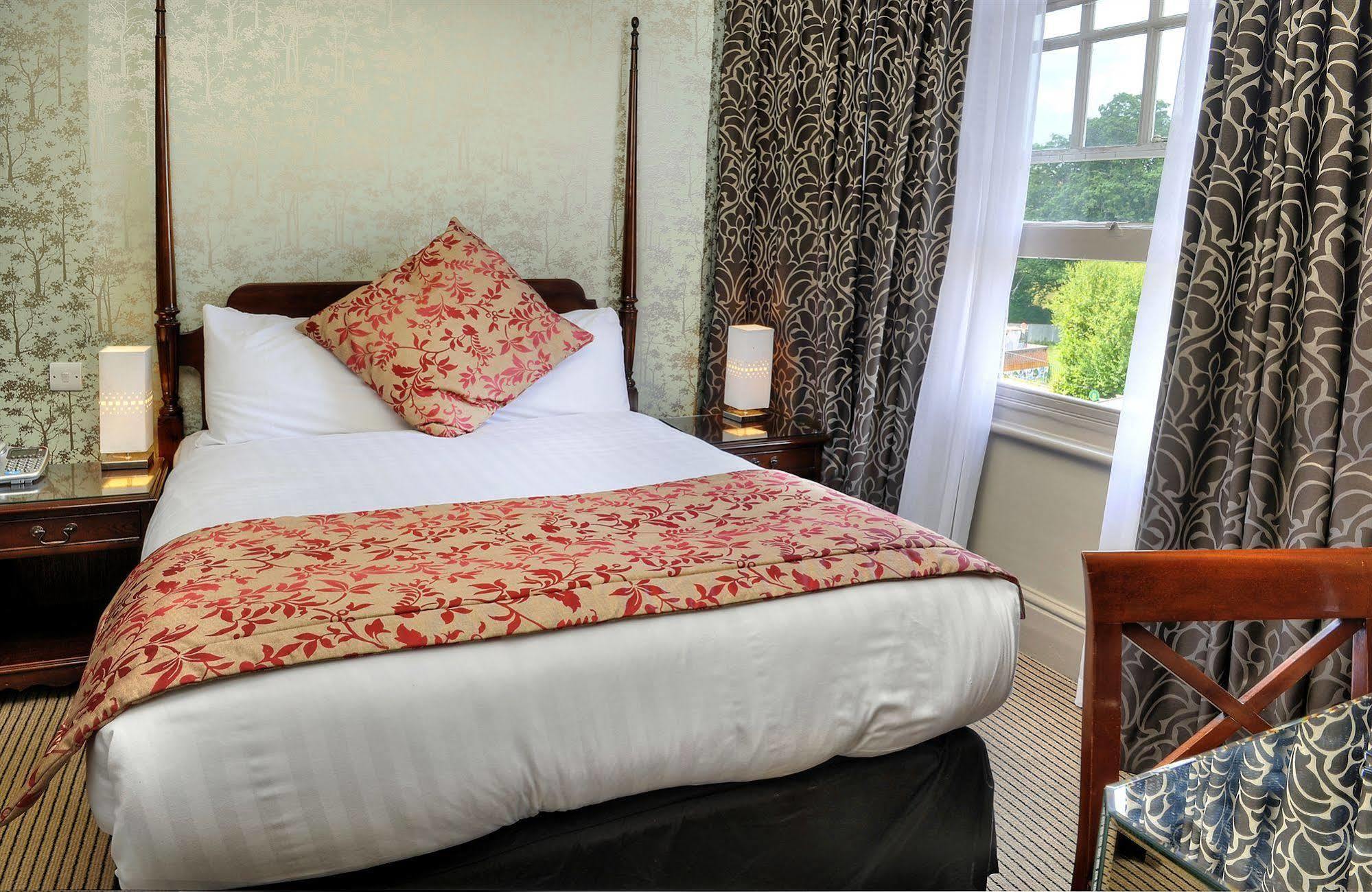 The Crown Manor House Hotel Lyndhurst Bagian luar foto